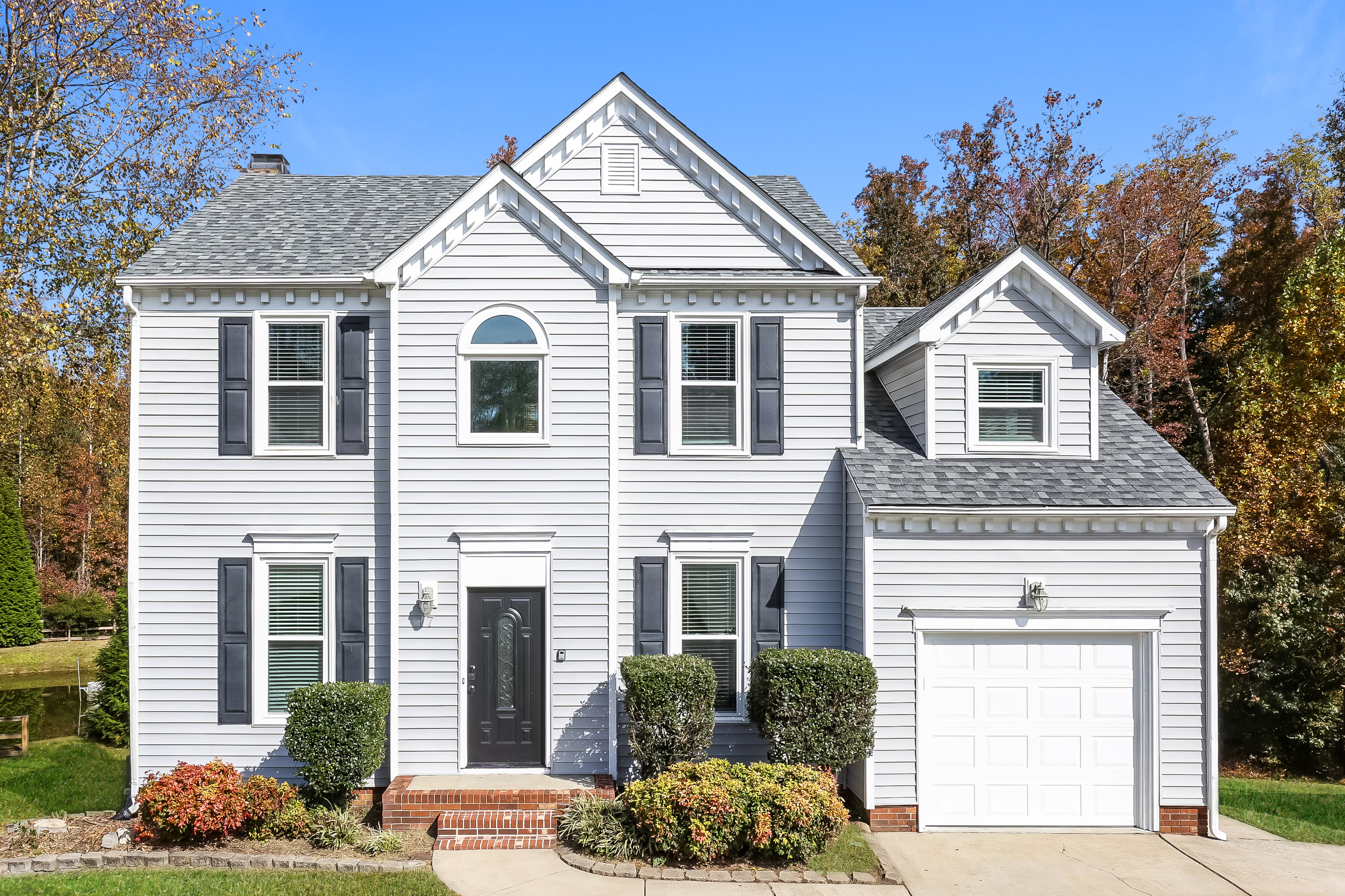 17 MOSS COVE CT GREENSBORO, NC 27407